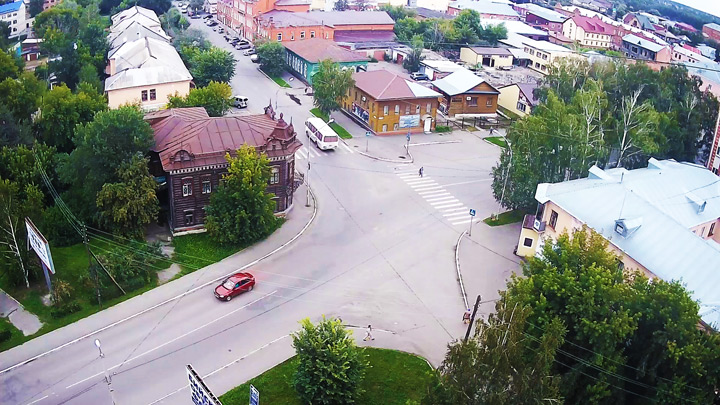 Онлайн веб-камера на перекрёстке Гилева/Толстого (Бийск, Россия)